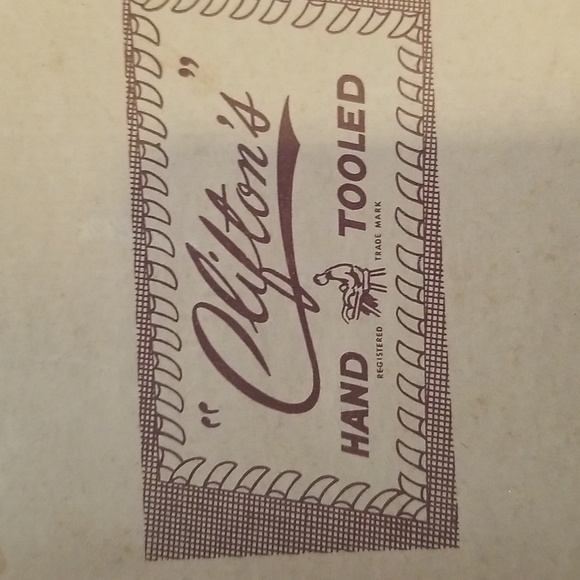 Vintage Leather Gloves - Picture 4 of 4